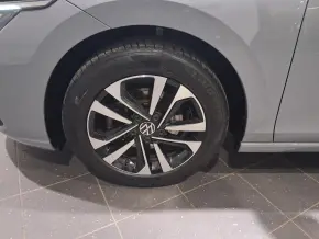 VW Noul Golf United 1.0 TSI DSG mild hyb thumbnail