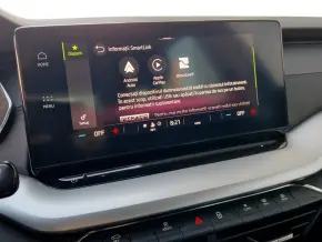 Škoda OCTAVIA COMBI AMBITION 2.0 TDI DSG thumbnail