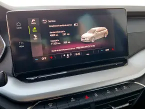 Škoda OCTAVIA COMBI AMBITION 2.0 TDI DSG thumbnail