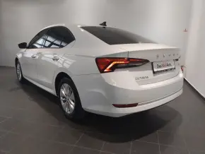Škoda OCTAVIA AMBITION 2.0 TDI thumbnail