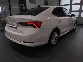 Škoda OCTAVIA AMBITION 2.0 TDI thumbnail