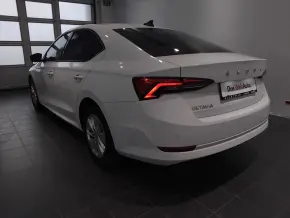 Škoda OCTAVIA AMBITION 2.0 TDI thumbnail