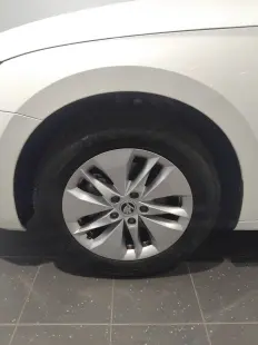Škoda OCTAVIA AMBITION 2.0 TDI thumbnail