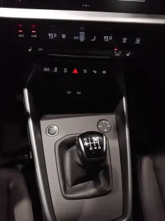 Audi A3 Limuzina S line 35 TFSI thumbnail