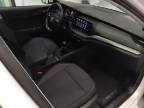 Škoda OCTAVIA AMBITION 2.0 TDI thumbnail