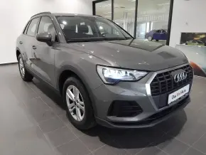 Audi Q3 35 TDI quattro thumbnail