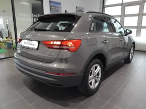 Audi Q3 35 TDI quattro thumbnail