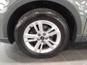 Audi Q3 35 TDI quattro thumbnail