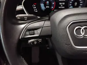 Audi Q3 35 TDI quattro thumbnail